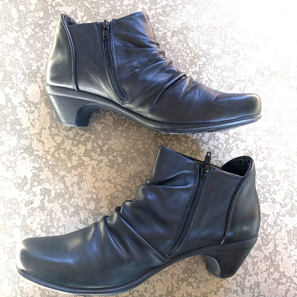 NAOT Advance Ankle Boots Handmade in Israel - Picture 4 of 15
